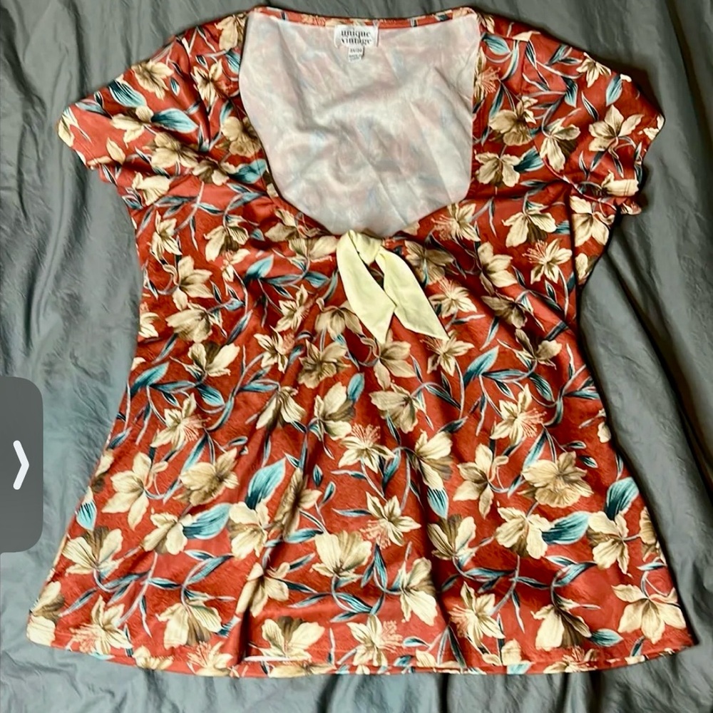 Unique Vintage Rust Floral Top Blouse